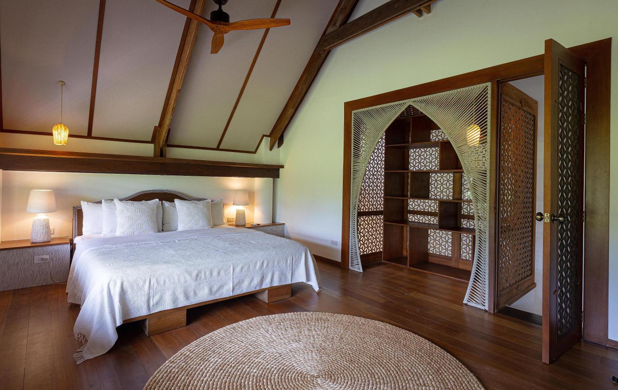 Nay Palad Hideaway Hotel Хенерал Луна Екстериор снимка